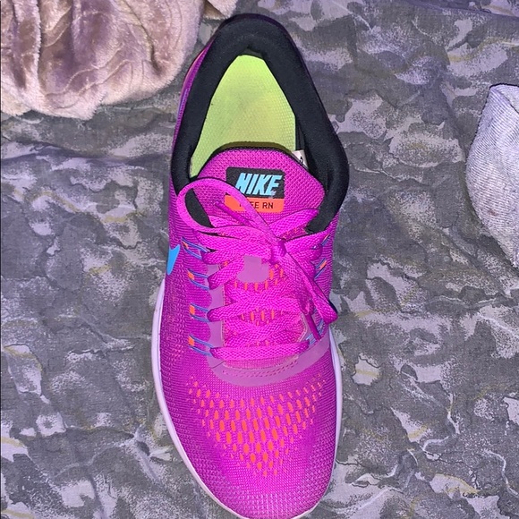 Nike Sneakers - Picture 4 of 4
